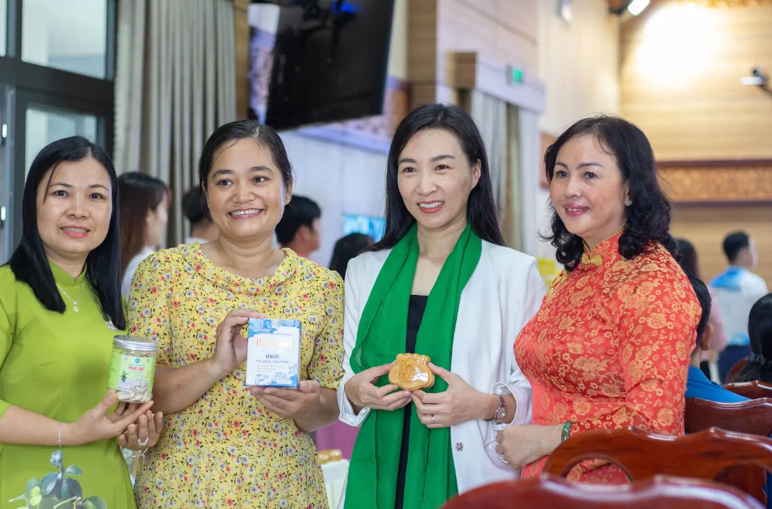 Chương trình ươm tạo Đàn Sếu Khởi nghiệp Đất Sen Hồng năm 2023