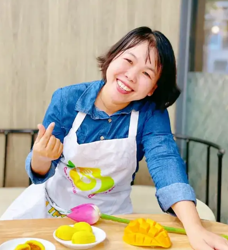 NGUYỄN CẨM TÚ