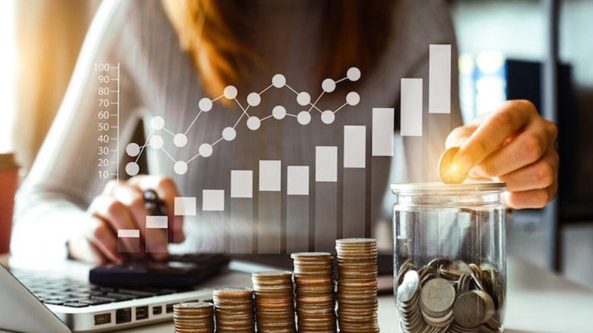 Untangling Corporate Finance: Valuation, Capital Raising, and Effective Cash Flow Management